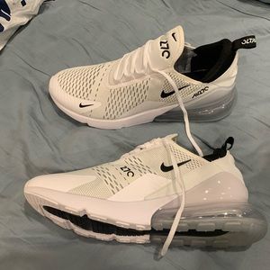 Nike Men’s Air Max 270, Size 13